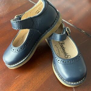 FootMates Classic Navy Mary Jane Shoes
